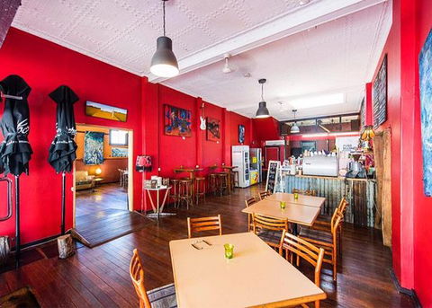 The Naked Bean - Holiday Sunshine Coast 0