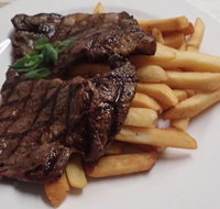 Champions Family Bistro - Holiday Sunshine Coast