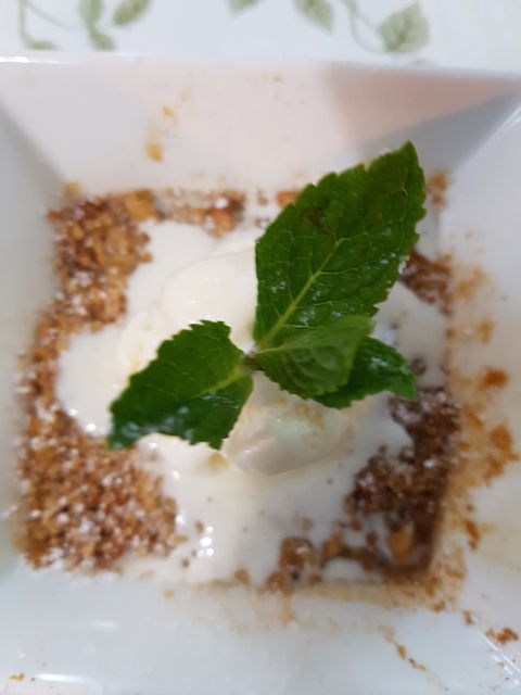 Treasure Court Seafood Restaurant - Holiday Sunshine Coast 2