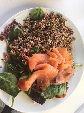 Amillys Cafe - Holiday Sunshine Coast 0