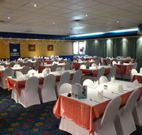 Club Singleton Thai Family Restaurant - Holiday Sunshine Coast
