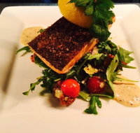 Lakeside Bar  Restaurant - Holiday Sunshine Coast