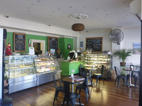 Revive 2515 - Holiday Sunshine Coast 0