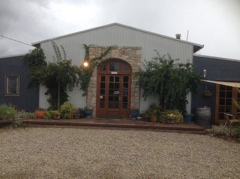 Snowy Vineyard & Microbrewery - Sunshine Coast Tourism 0