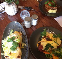 The Caledonian Hotel - Holiday Sunshine Coast
