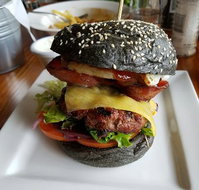 Thredbo Burger Bar - Sunshine Coast Tourism