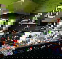 Wrapaholics - Sunshine Coast Tourism