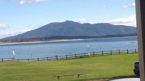 Bermi's Beachside Cafe - Holiday Sunshine Coast 0