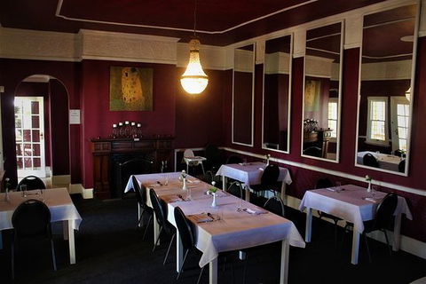 Cafe Vieux - Holiday Sunshine Coast 0