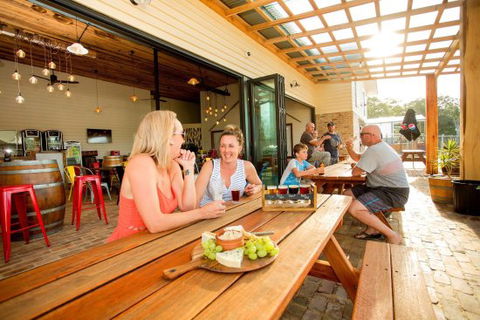 Camel Rock Brewery & Cafe - Holiday Sunshine Coast 0