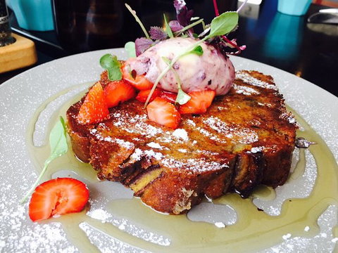 Tartt - Sunshine Coast Tourism 0