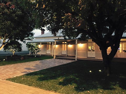 The Cottage - Holiday Sunshine Coast 0