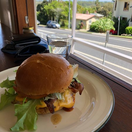 The Hilltop Store - Holiday Sunshine Coast 0