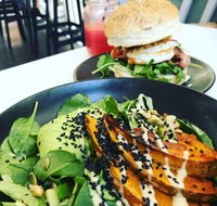 The Pass Cafe - Holiday Sunshine Coast