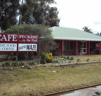 Cafe Peckish - Holiday Sunshine Coast