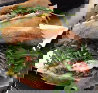 Dutch  Co - Sunshine Coast Tourism