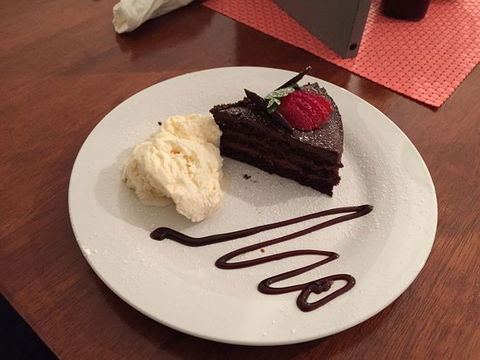 Exchange Hotel Bistro - Holiday Sunshine Coast 0