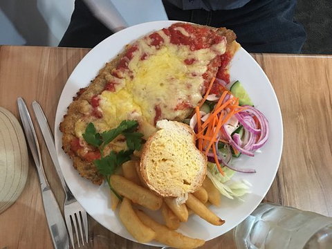 Jolly Jumbuck Bistro - Sunshine Coast Tourism 0