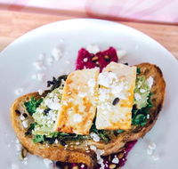 Lulus Cafe Poke - Sunshine Coast Tourism
