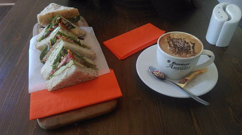 Michaels Cafe - Sunshine Coast Tourism 0