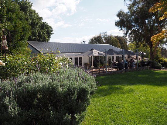 Arrowsmith East ACT Holiday Sunshine Coast