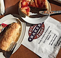 Round about Bakery - Holiday Sunshine Coast