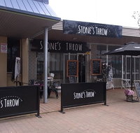 Stone's Throw - Holiday Sunshine Coast