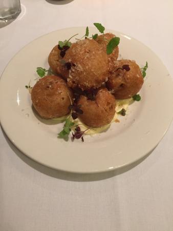 The Bistro Picton - Holiday Sunshine Coast 0