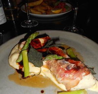 Belluci's Manuka - Sunshine Coast Tourism