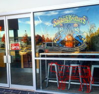 Elwoods Eatery - Holiday Sunshine Coast