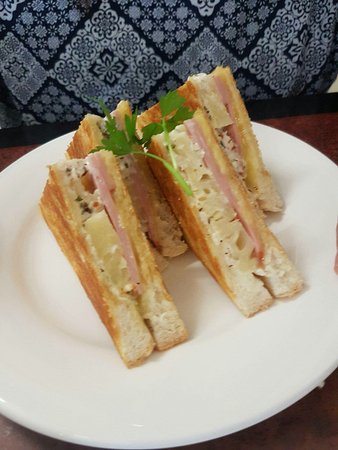 Sansko Cafe - Holiday Sunshine Coast 0