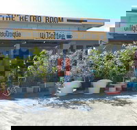 The retro room - Holiday Sunshine Coast