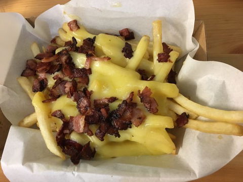 1090 Burger - Sunshine Coast Tourism 0