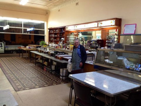 Canberra Cafe - Sunshine Coast Tourism 0