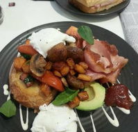 Coffee Cafe Phillip - Holiday Sunshine Coast