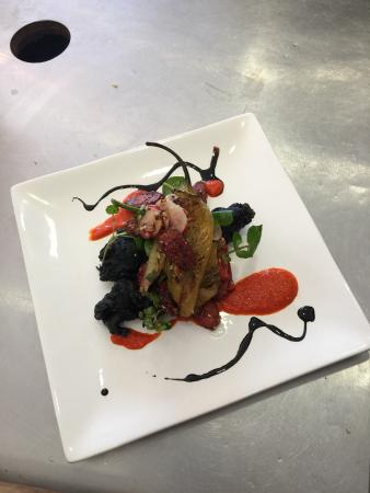 Fox And Bow - Holiday Sunshine Coast 0