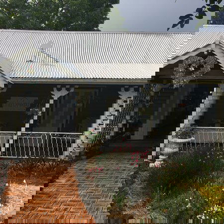Little Cambridge - Sunshine Coast Tourism 0