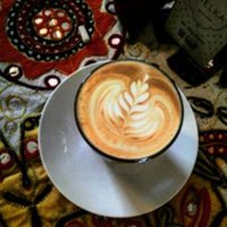 Mad Art Cafe - Holiday Sunshine Coast 0