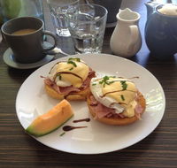 Malabou Express Cafe Bar - Holiday Sunshine Coast