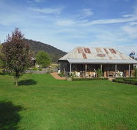 Rollonin Cafe - Holiday Sunshine Coast