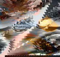 Two Hands - Sunshine Coast Tourism