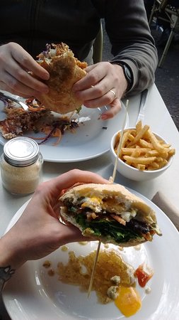Two Hands - Sunshine Coast Tourism 0