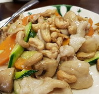 Yat Bun Tong - Holiday Sunshine Coast