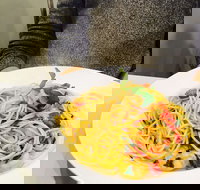 Avanti Pizzeria Restaurant - Sunshine Coast Tourism