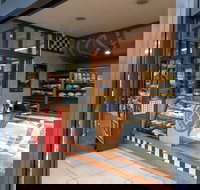 Brumby's - Holiday Sunshine Coast