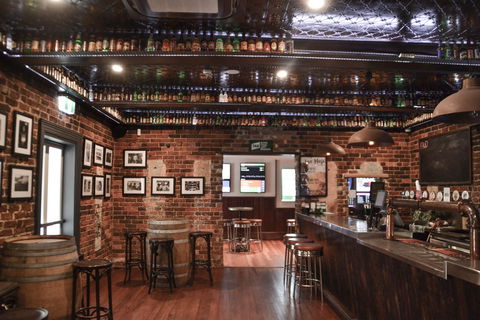 George IV Inn Picton - Sunshine Coast Tourism 1