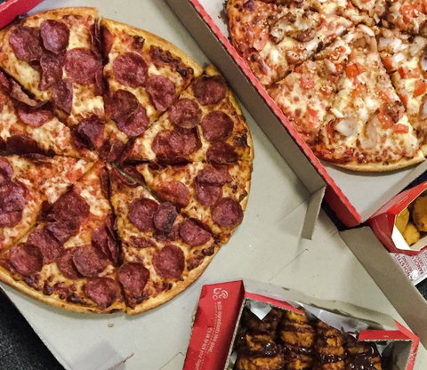 Pizza Hut - Collingwood - Sunshine Coast Tourism 0