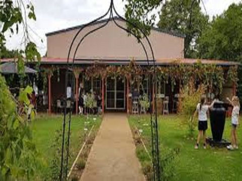 Red Earth Estate Dumpling House - Holiday Sunshine Coast 1