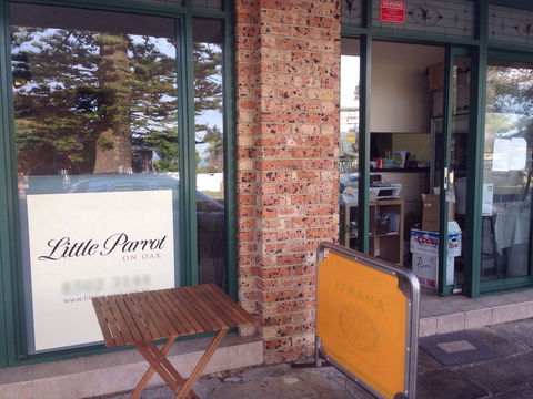 Little Parrot - Sunshine Coast Tourism 0
