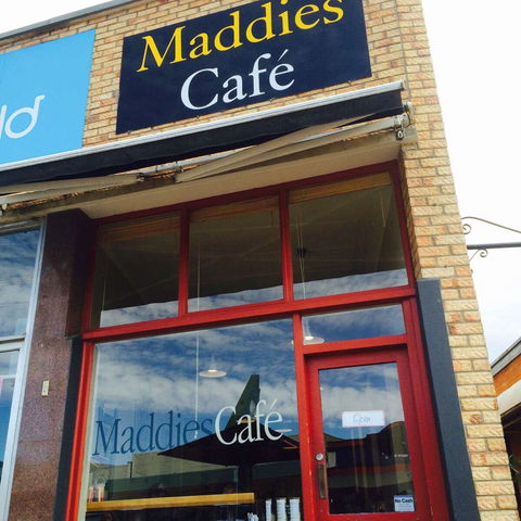 Maddies Cafe - Holiday Sunshine Coast 0